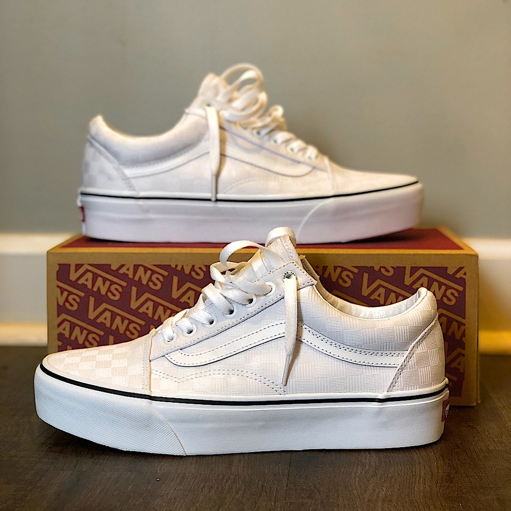 SOLD!! VANS Old Skool Skate Shoes